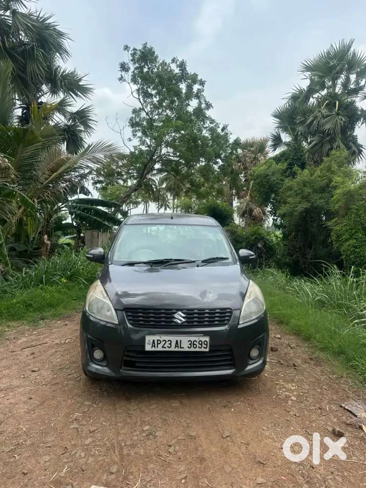 Maruti Suzuki Ertiga Zdi 2013