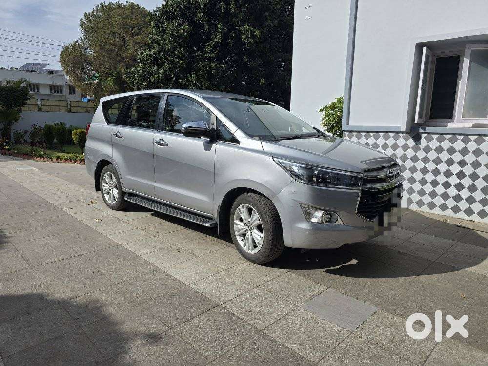 Toyota Innova Crysta 2.8 Zx At 7 Seater, 2018, Diesel