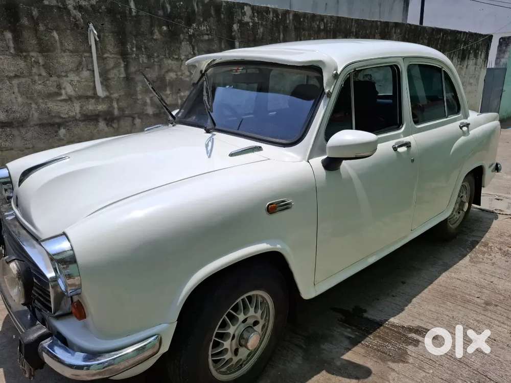 Ambassador Ambassador 2004 Diesel 12000 Km Driven