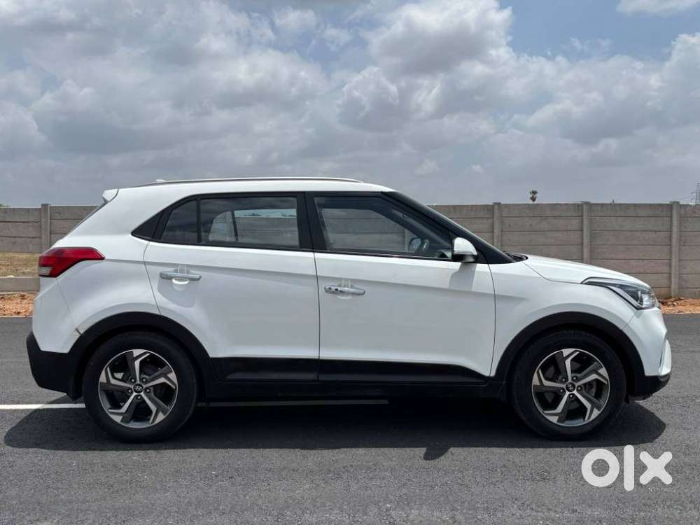 Mahindra Xuv300 W6 Amt Diesel, 2023, Diesel