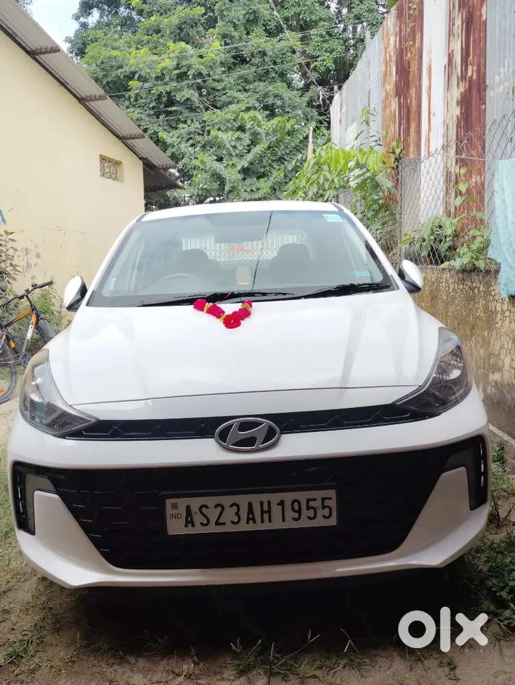 Hyundai Aura 1.2 Petrol 2024