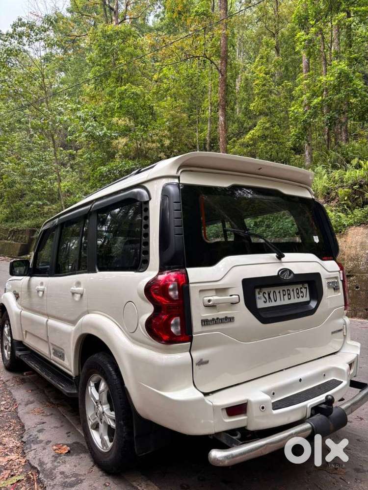 Mahindra Scorpio S10, 2016, Diesel