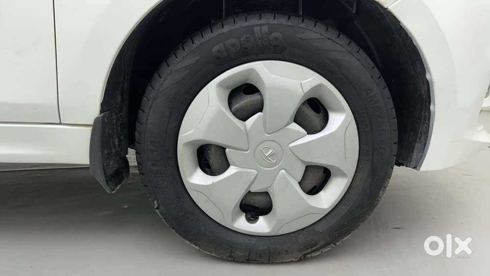Tata Tiago 1.2 Revotron Xt Option, 2022, Petrol