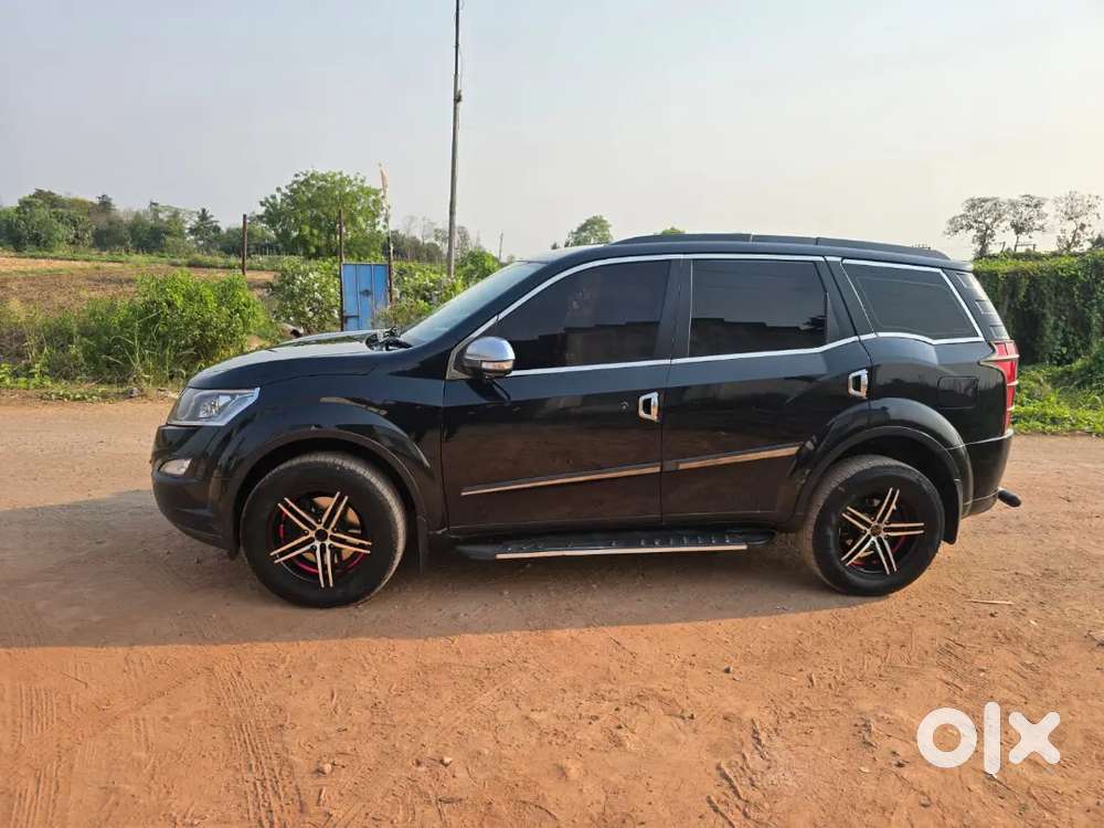 Mahindra Xuv500 2018 Diesel 130000 Km Driven