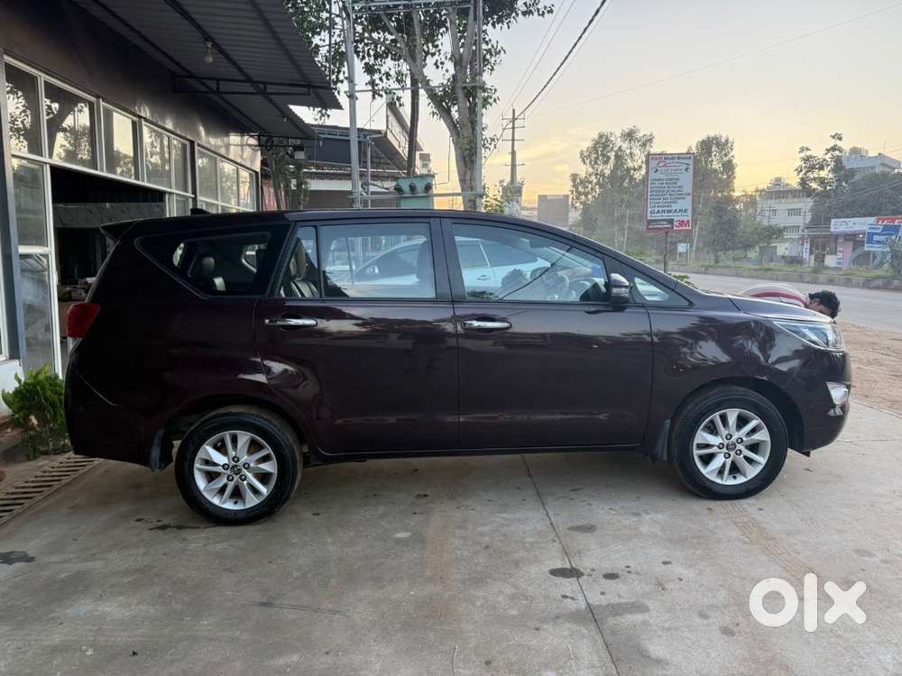 Toyota Innova Crysta 2017 Diesel Well Maintained