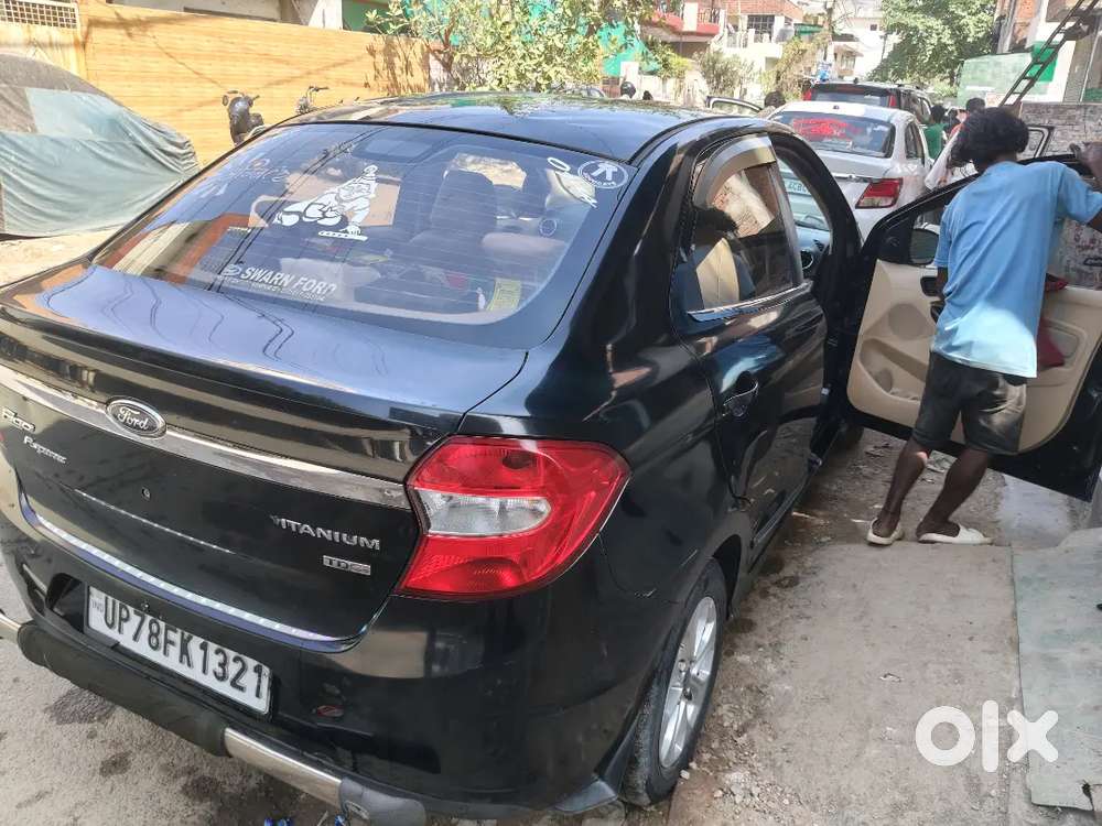 Ford Aspire Titatinium Blu 2018