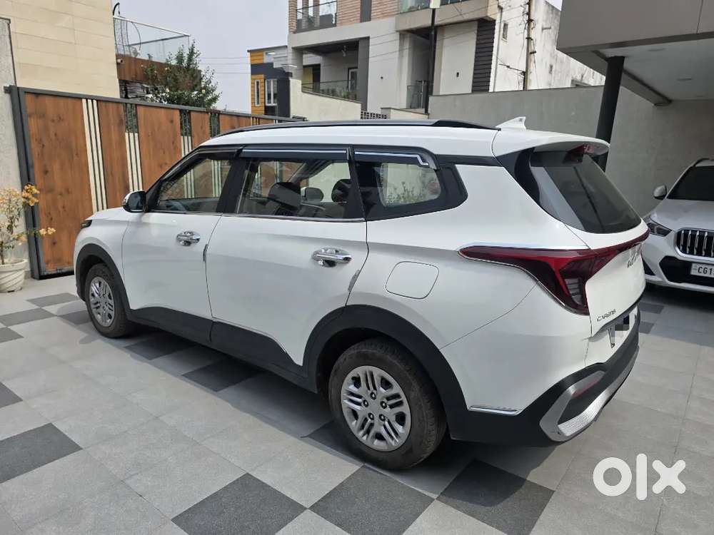 Kia Carens 2024 Model White Color Brand New Condition