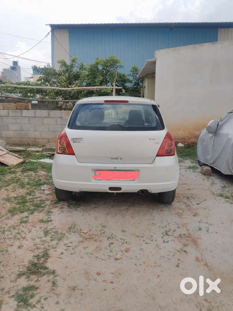 Maruti Suzuki Swift 2006 Petrol 81607 Km Driven