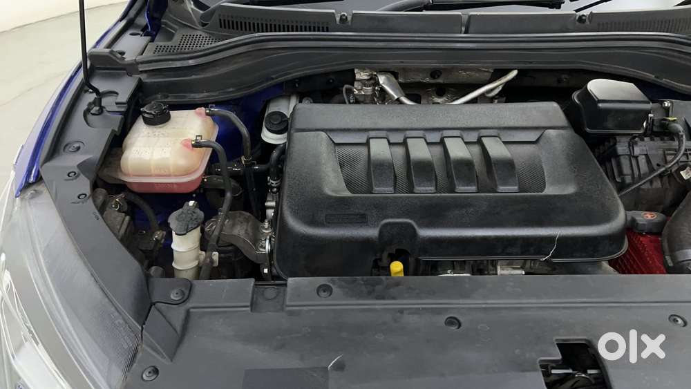 Mahindra Xuv700 2.2 Ax 7 Diesel At Luxury Pack Str, 2021, Diesel