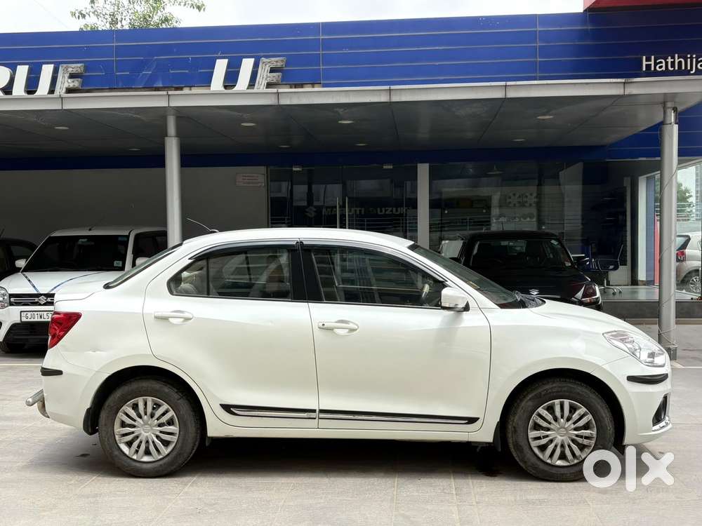 Maruti Suzuki Dzire 1.2 Vxi, 2022, Petrol