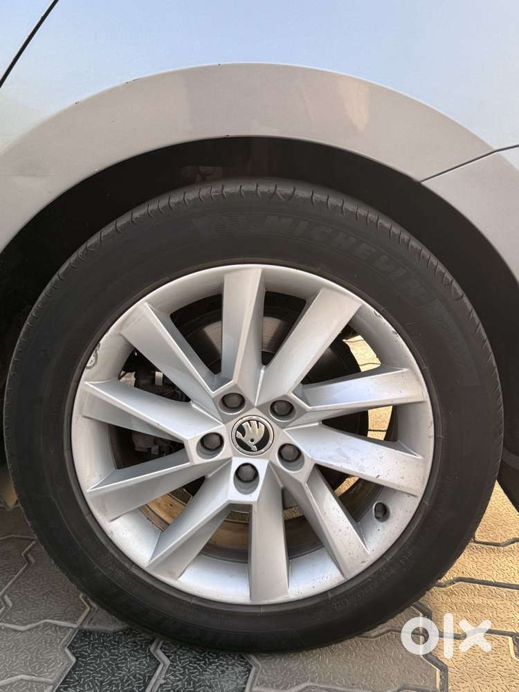 Skoda Superb Lk 2.0 Tdi At, 2019, Diesel