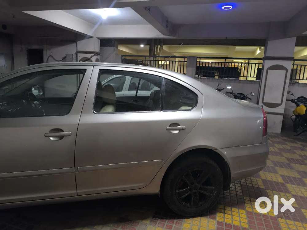 Skoda Laura Ambition 2010 - Automatic