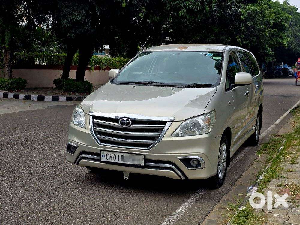 Toyota Innova 2.5 G (diesel) 7 Seater Bs Iv, 2015, Diesel