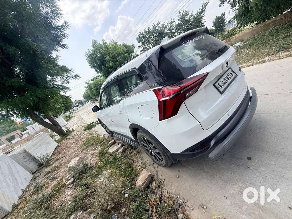 Mahindra Xuv700 2024 Diesel 22000 Km Driven