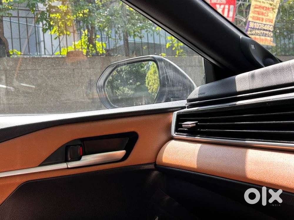 Toyota Camry Hybrid, 2025, Petrol