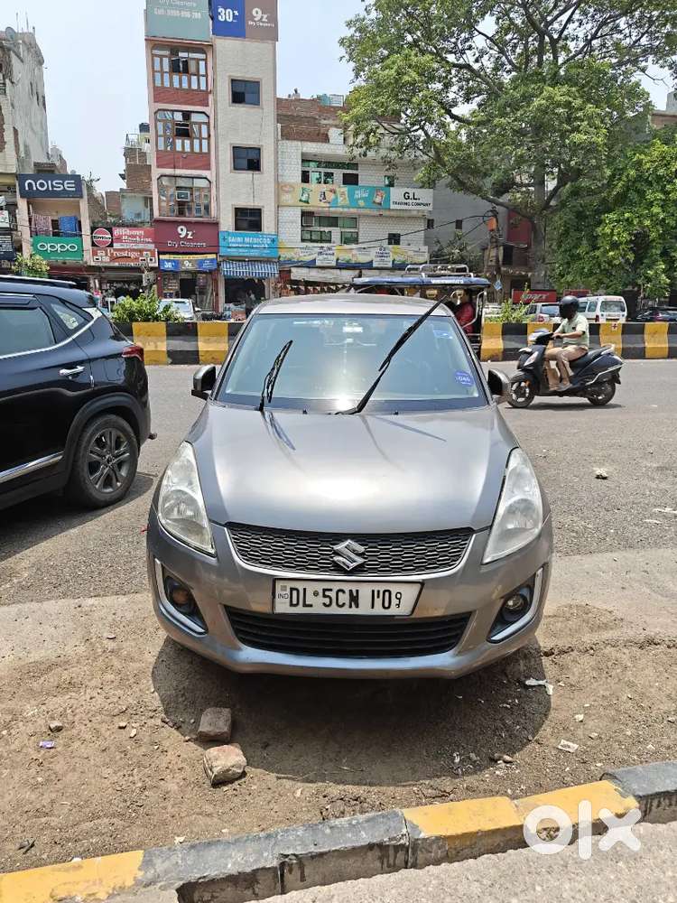 2016 Maruti Swift Vxi Petrol  1st Owner  Delhi  82,000 Km New Tyre