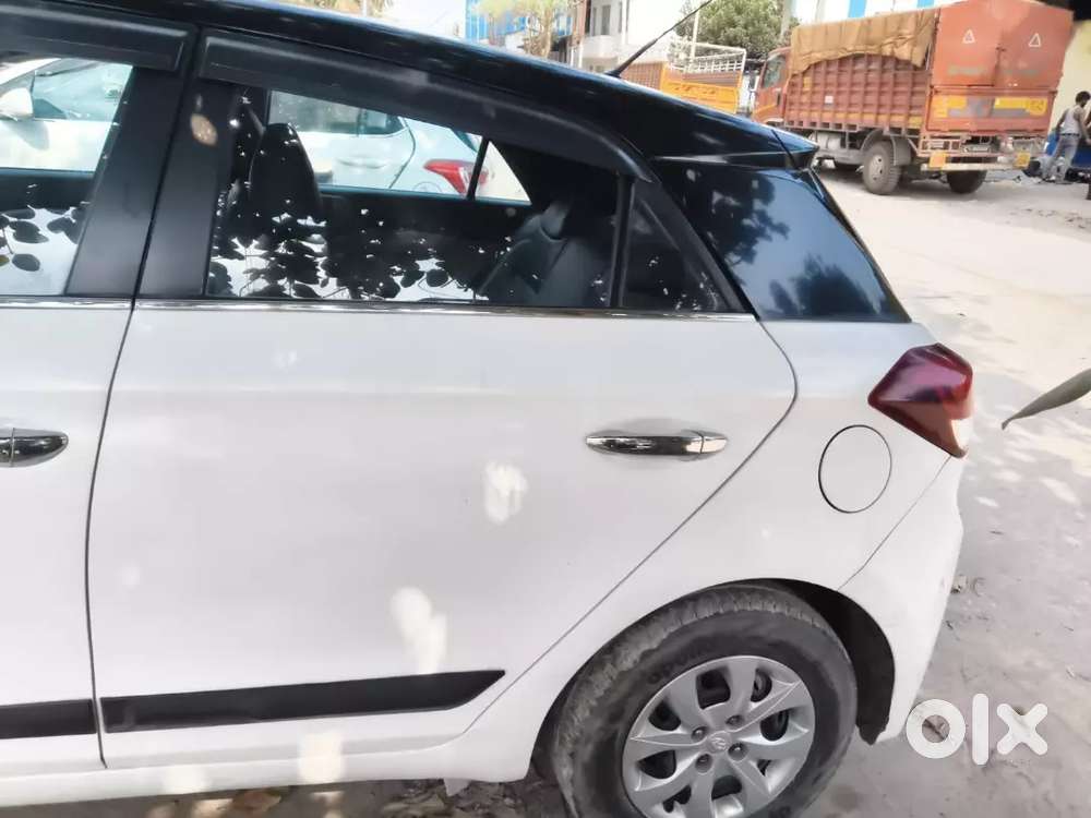 Acchi Gadi Hai Bahar Se Cng Lagi Hui Hai Rc Per Rc Per Chadhi Hui Hai