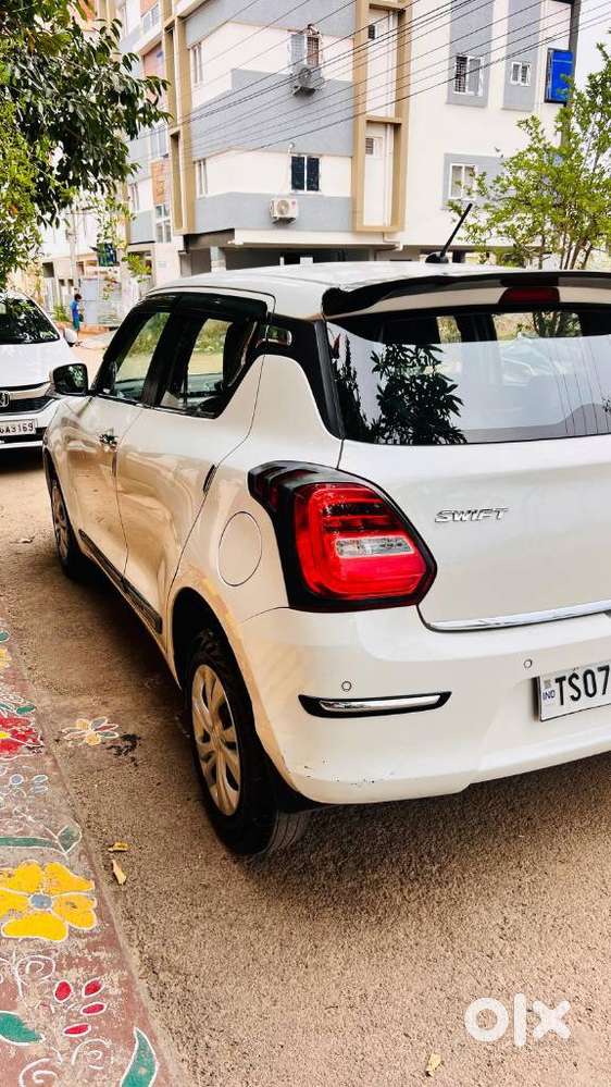 Maruti Suzuki Swift Vxi With Abs, 2021, Petrol