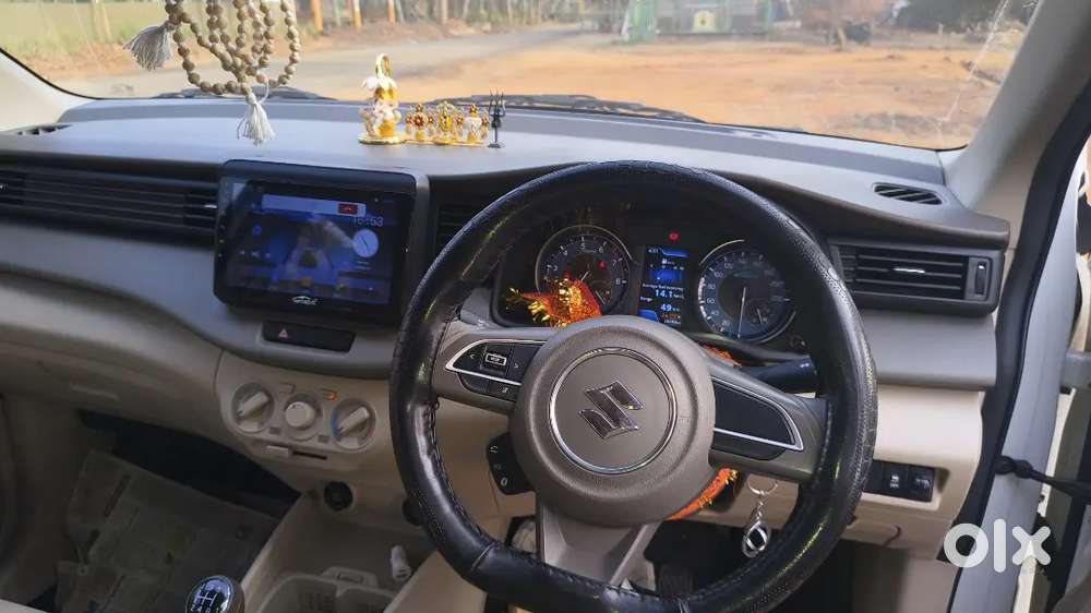 Maruti Suzuki Ertiga Vxi Petrol 2025
