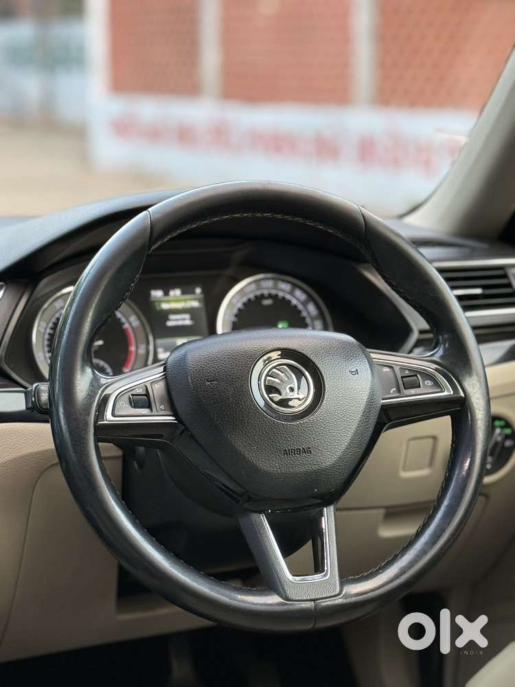 Skoda Superb 2.0 Tsi At L&k, 2018, Petrol