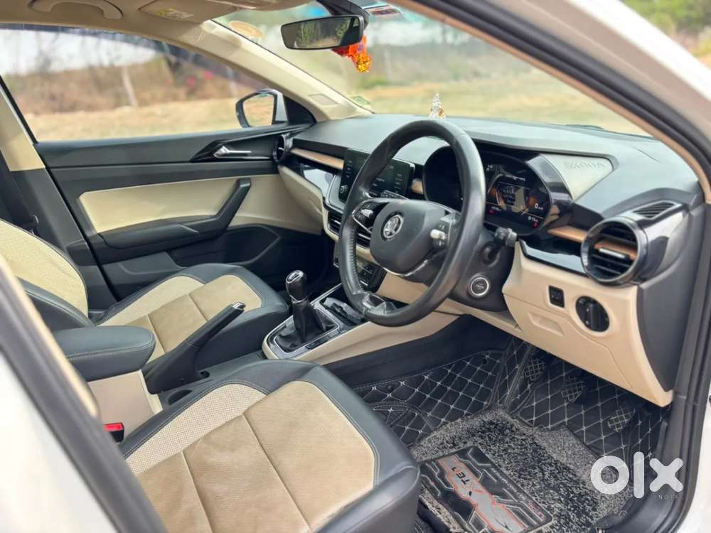 Skoda Slavia Style 1.0l Tsi Mt, 2023, Petrol