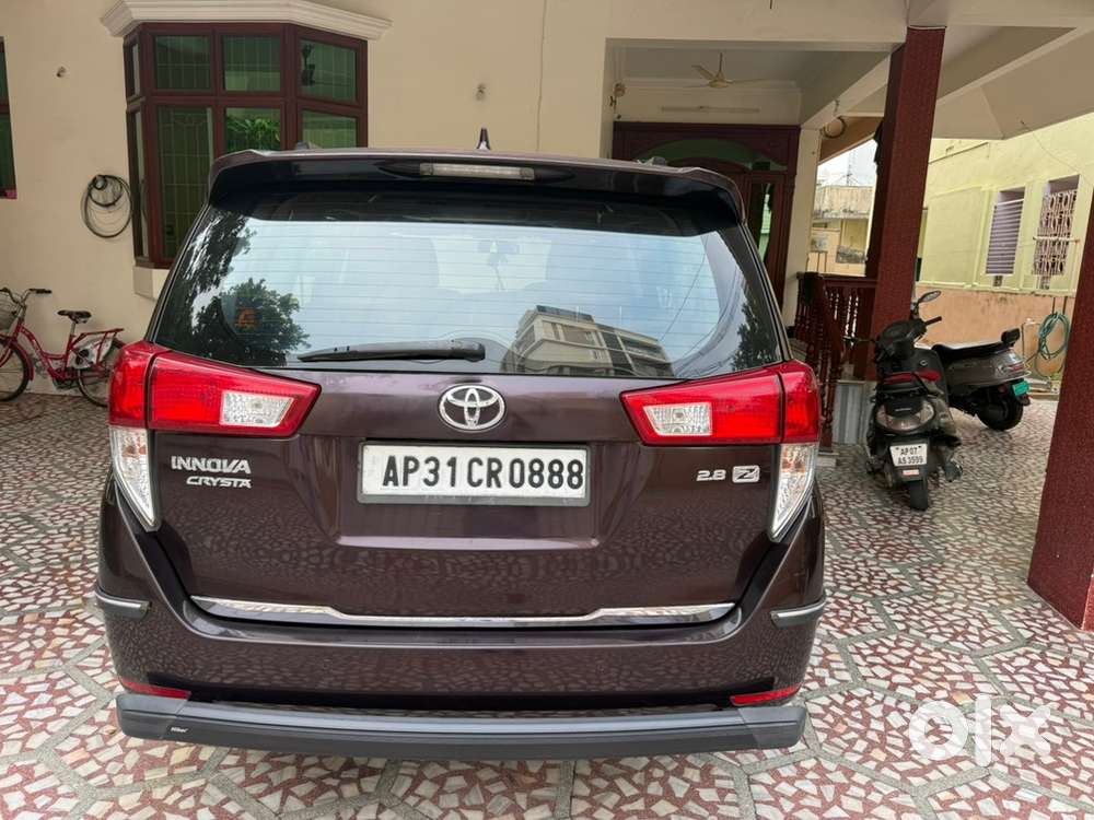 Toyota Innova Crysta 2016