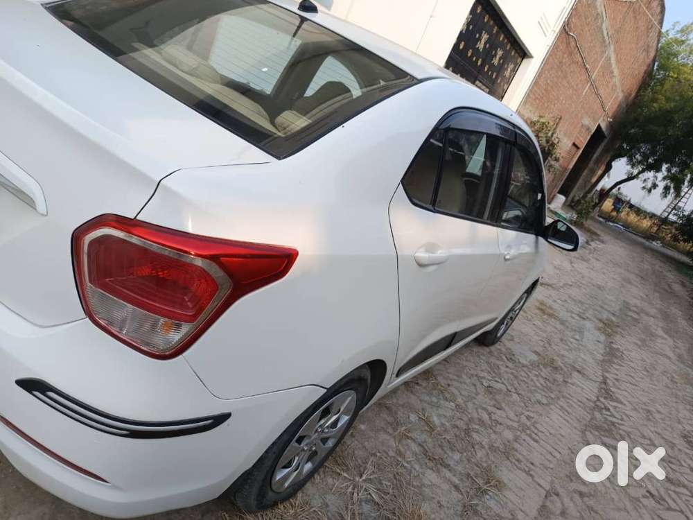 Hyundai Xcent Petrol/cng Excellent Condition.