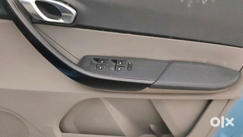 Tata Tiago 1.2 Revotron Xz, 2016, Petrol