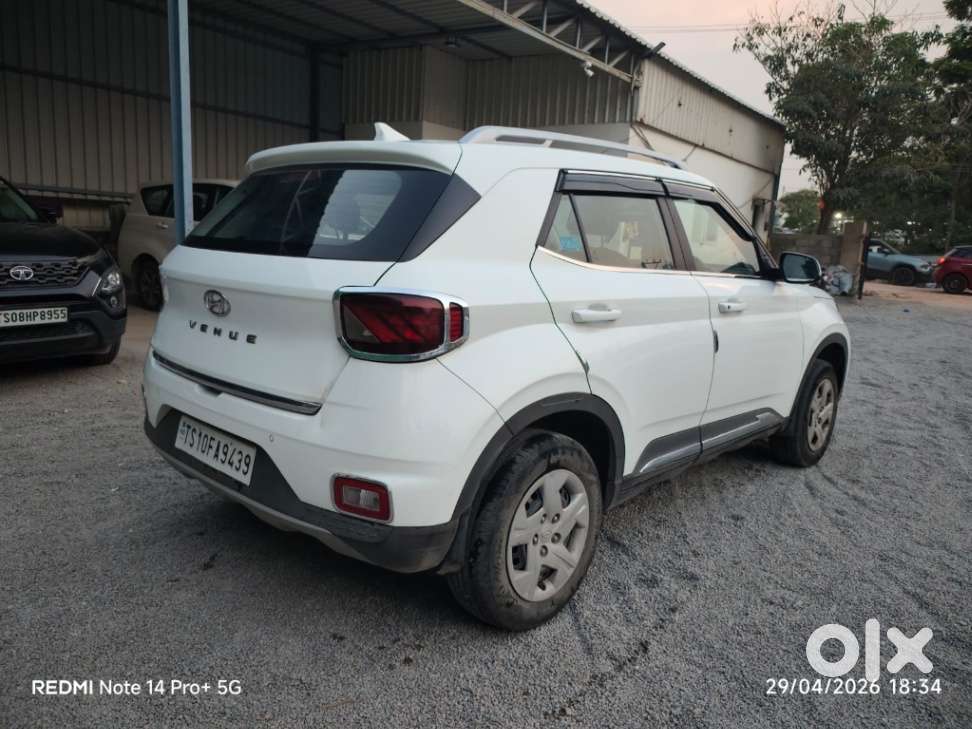 Hyundai Venue 1.2 S Plus, 2021, Petrol