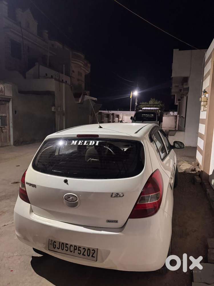 Hyundai With 77000 Km 2010