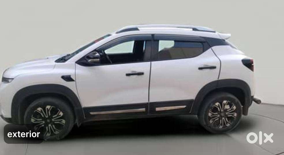 Renault Kiger Rxz Mt Petrol 2023  Excellent Condition  39,000 Km