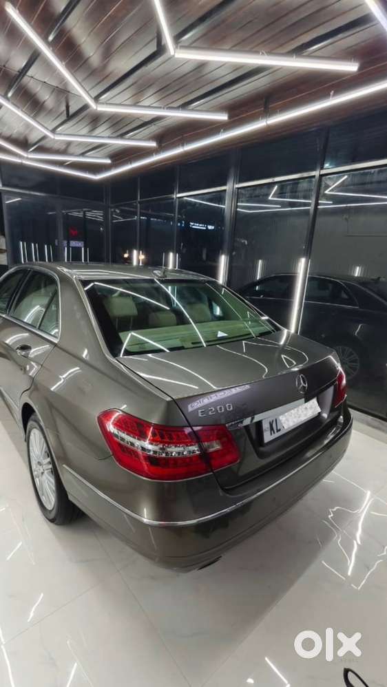 Mercedes-benz E-class 2011 Petrol 90000 Km Driven