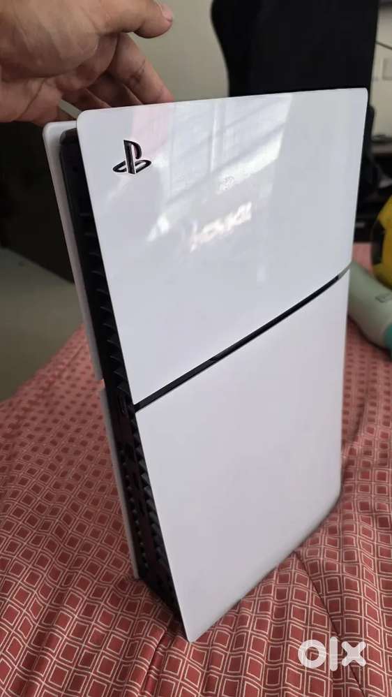 Playstation 5 Slim 1 TB  with 1 Orignal Controllers