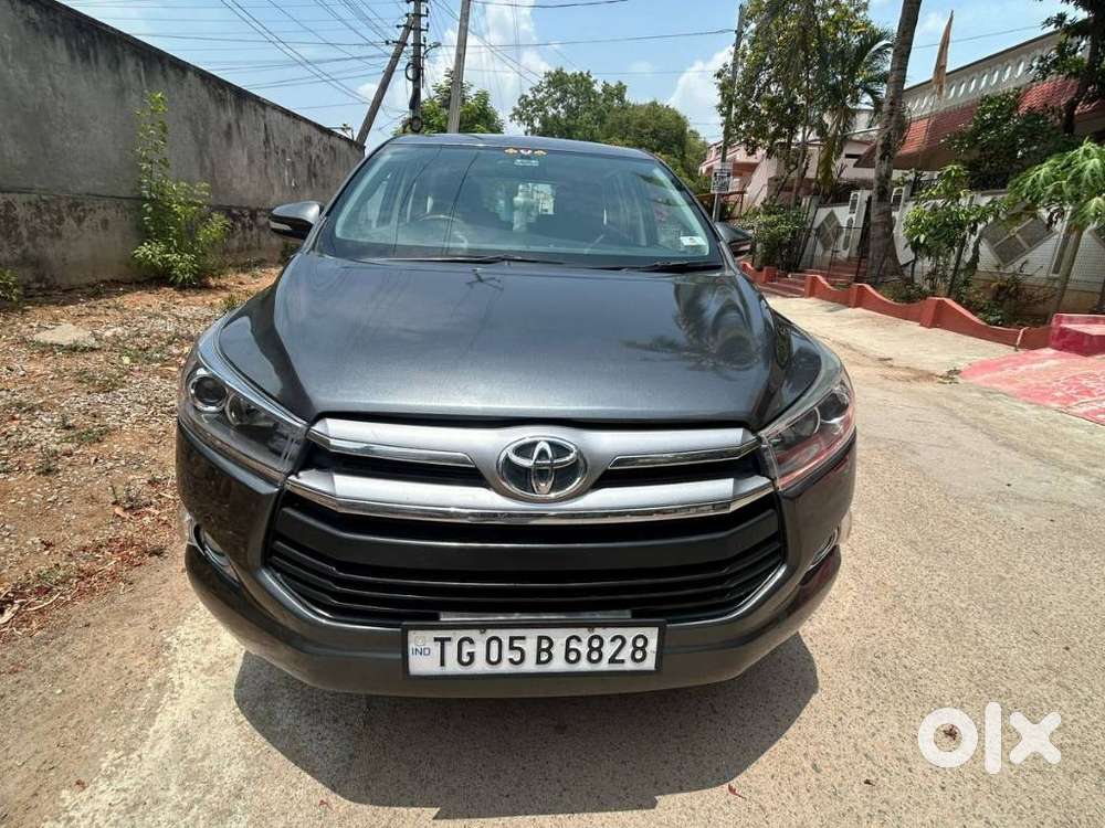 Toyota Innova Crysta 2.4 V, 2016, Diesel
