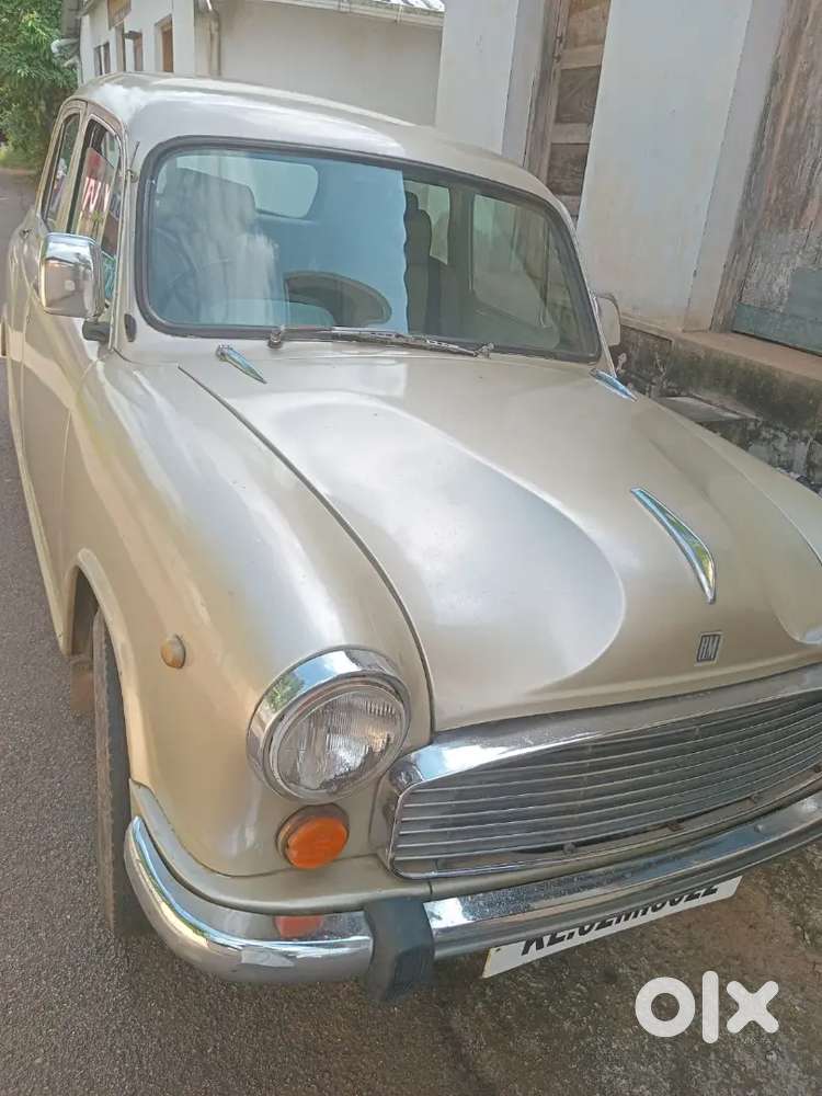 Ambassador Classic 1500 2001