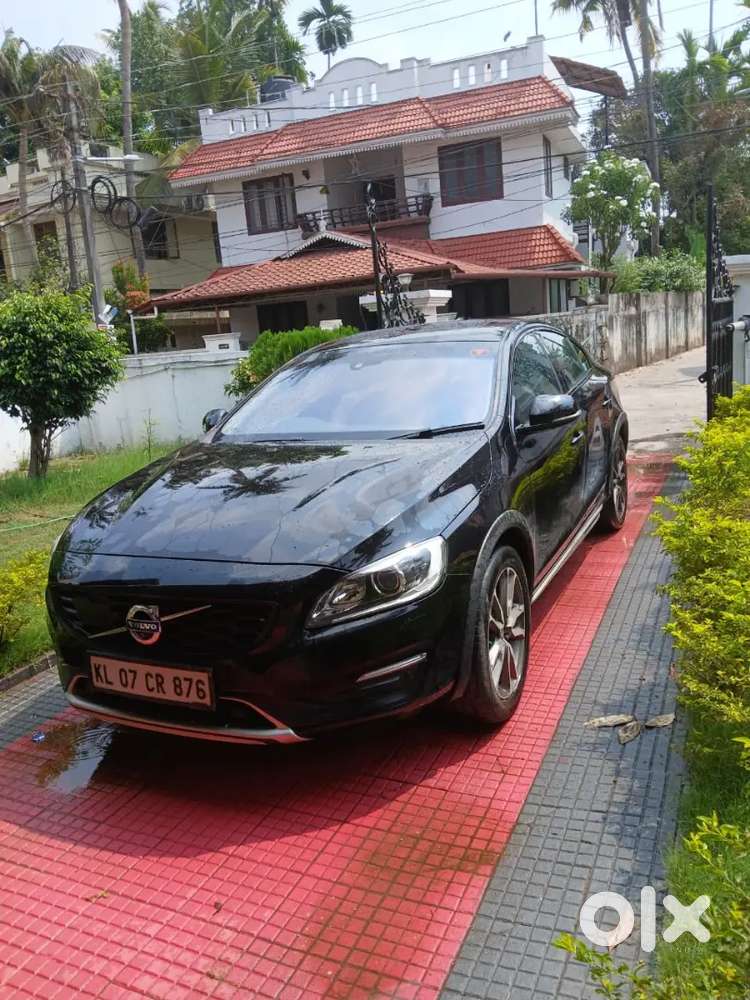 Volvo S60 Cross Country  Doctor Used  Excellent Condition
