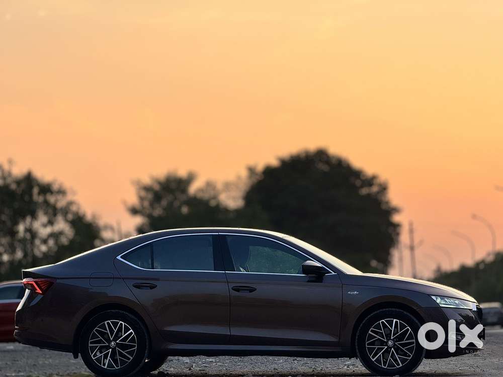 Skoda Octavia 2.0 L K Tsi At, 2022, Petrol