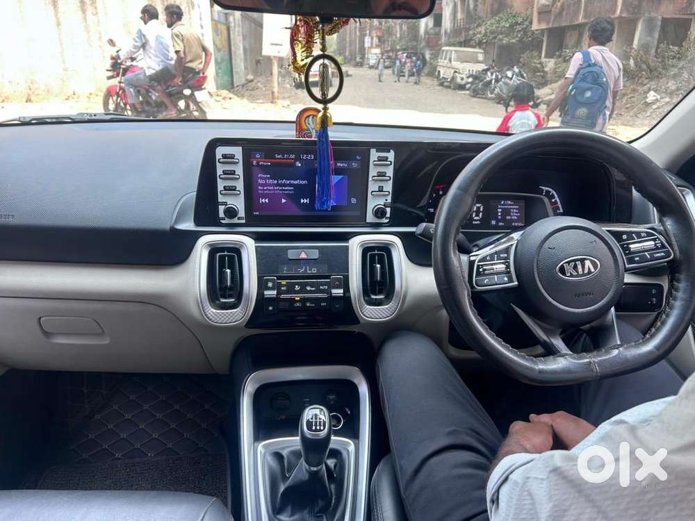 Kia Sonet Single Handed Home Driven Car, Direct Owner No Dealer Needed