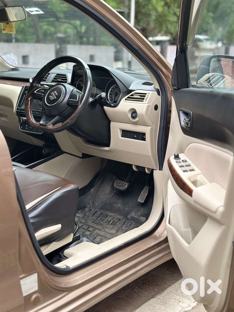 Maruti Suzuki Swift Dzire Zxi + Amt, 2018, Petrol