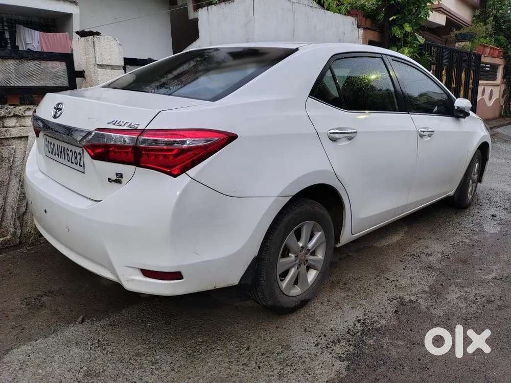 Toyota Corolla Altis Diesel 2015 2nd Owner