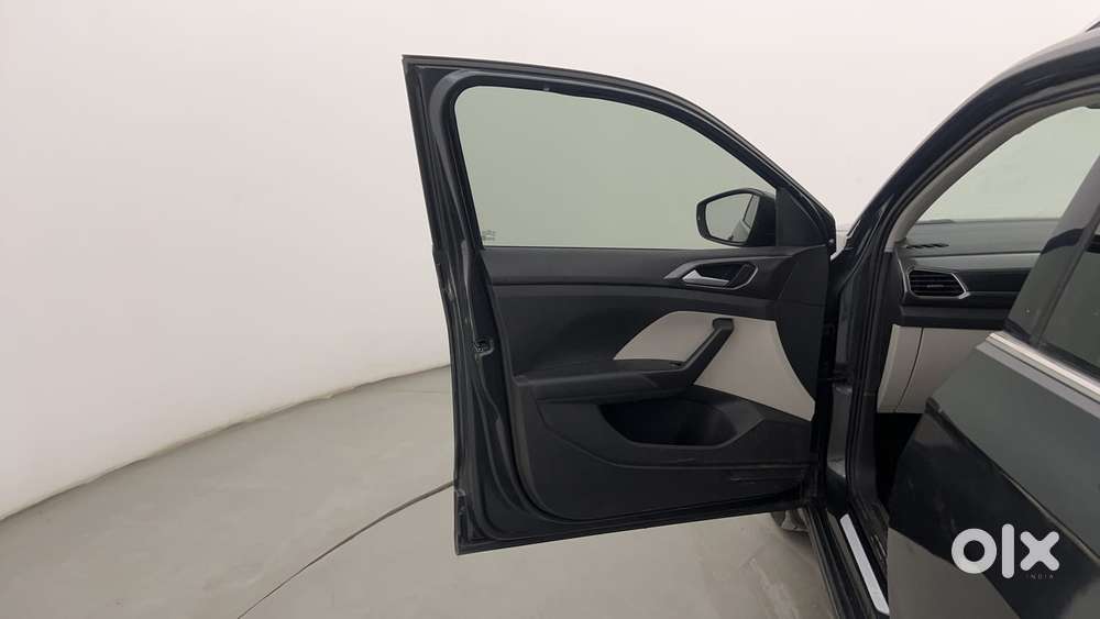 Volkswagen Taigun Topline 1.0 Tsi At (electric Seats), 2022, Petrol