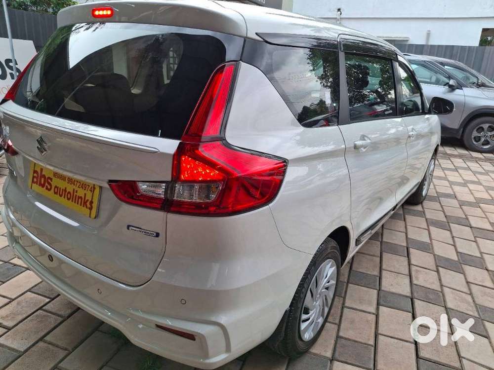 Maruti Suzuki Ertiga Vxi At Petrol, 2022, Petrol
