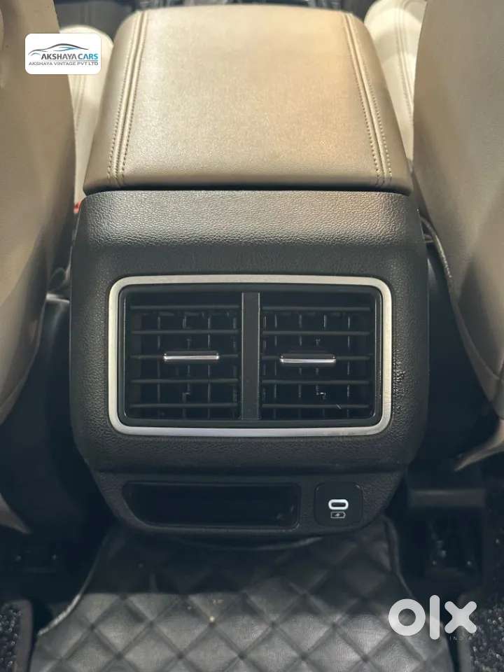 Mahindra Xuv700 2.2 Ax 7 Diesel At Luxury Pack Str Awd, 2022, Diesel