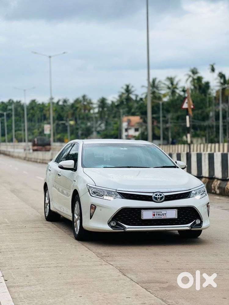 Toyota Camry Hybrid 2.5, 2017, Cng & Hybrids