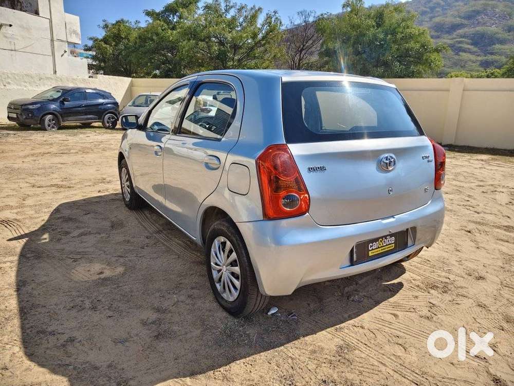 Toyota Etios Liva 2011-2012 G, 2011, Petrol