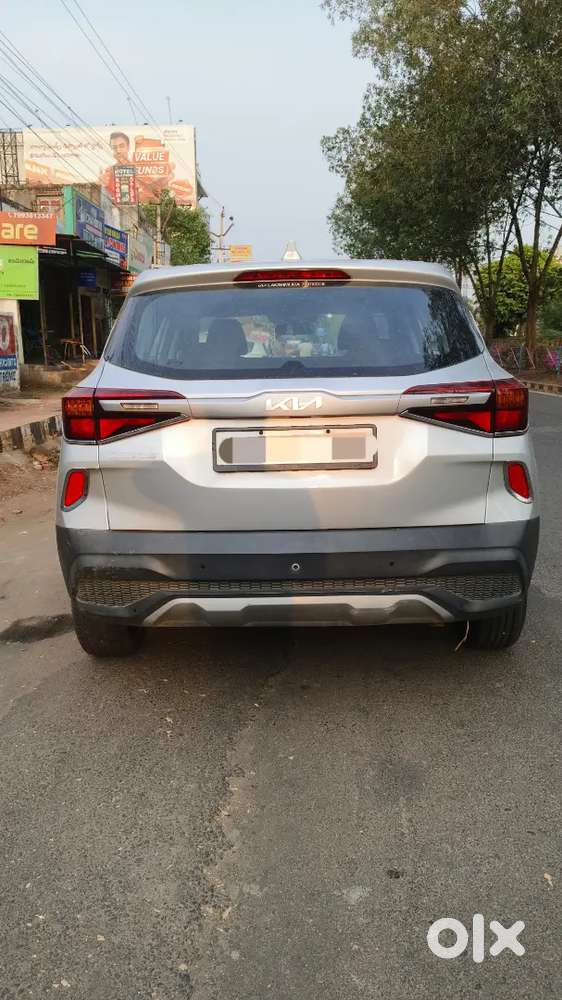 Kia Seltos Petrol 2023 Showroom Track Service