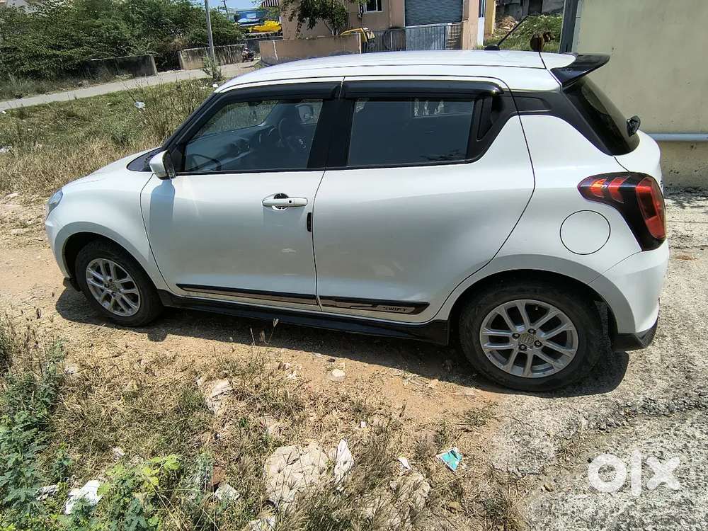 Maruti Suzuki Swift 2024 Model (4 Cylinder) Zxi Amt Varient - White