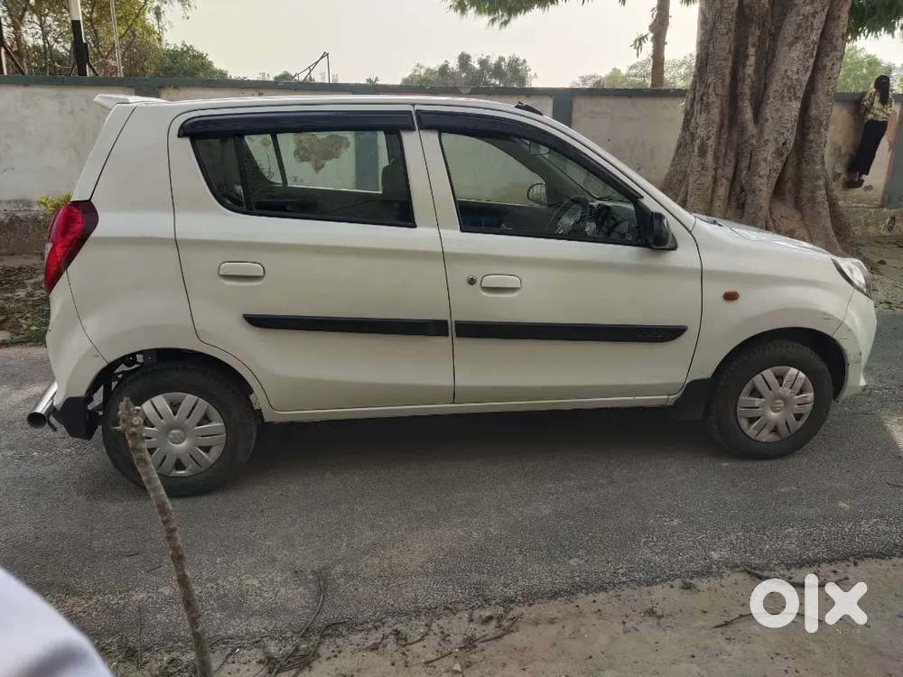 ट्यूबलेस टायर सेट कर और गाड़ी की कंडीशन काम चली हुई