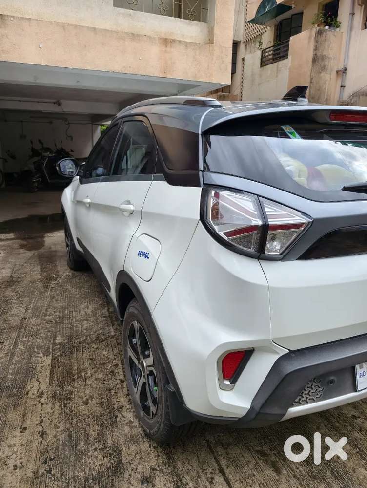 Tata Nexon 1.2 Xz Plus Dual Tone (o)