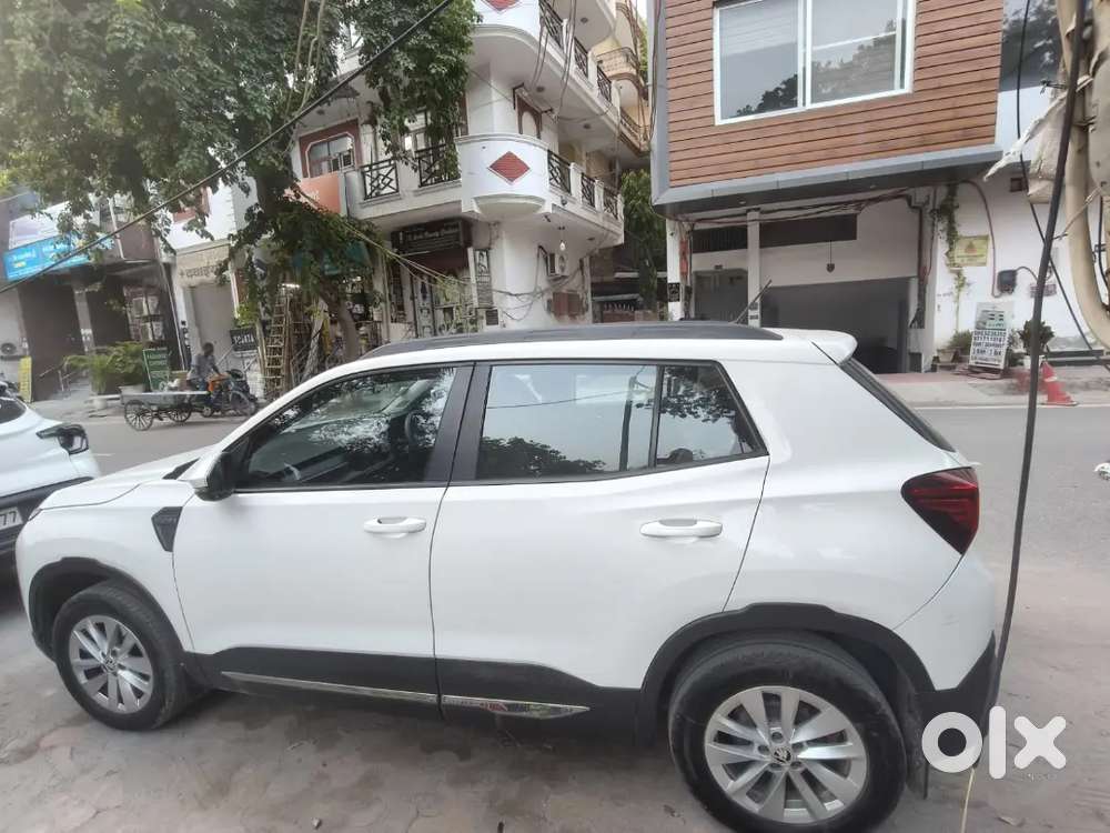 Škoda Kylaq Signature 1.0 Tsi Mt  March 2025  Single Owner  Candy W